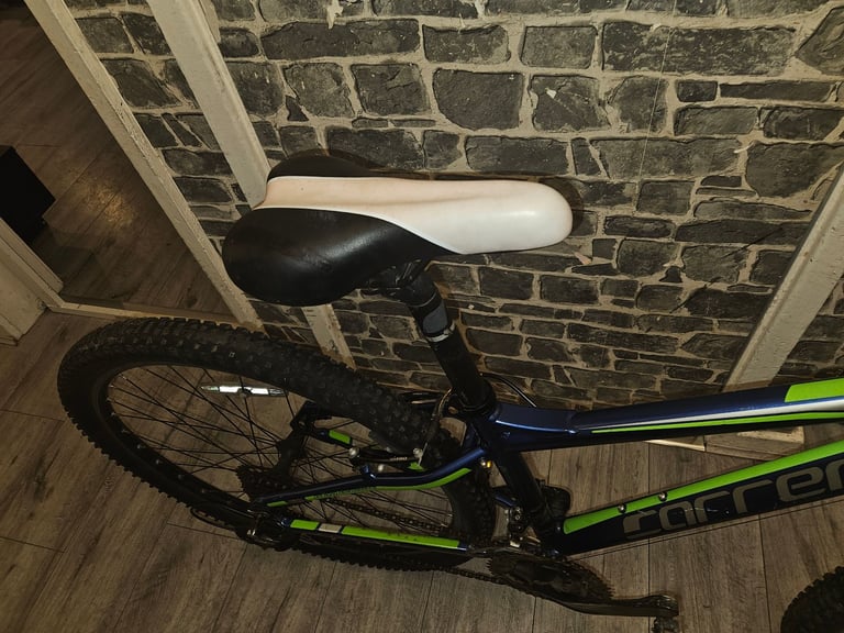 Carrera valour mountain bike