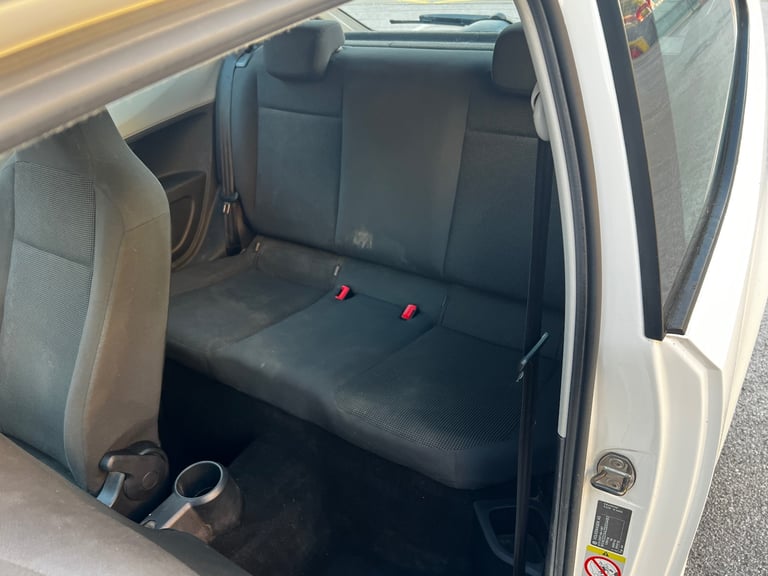 Volkswagen, UP, Hatchback, 2012, Manual, 999 (cc), 3 doors