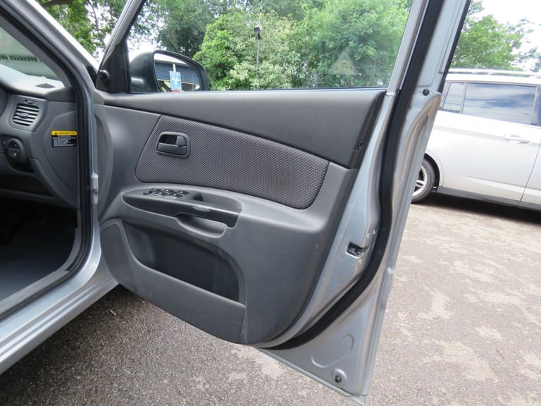 2011 Kia Rio 1.4 2 IPD 5dr HATCHBACK Petrol Manual