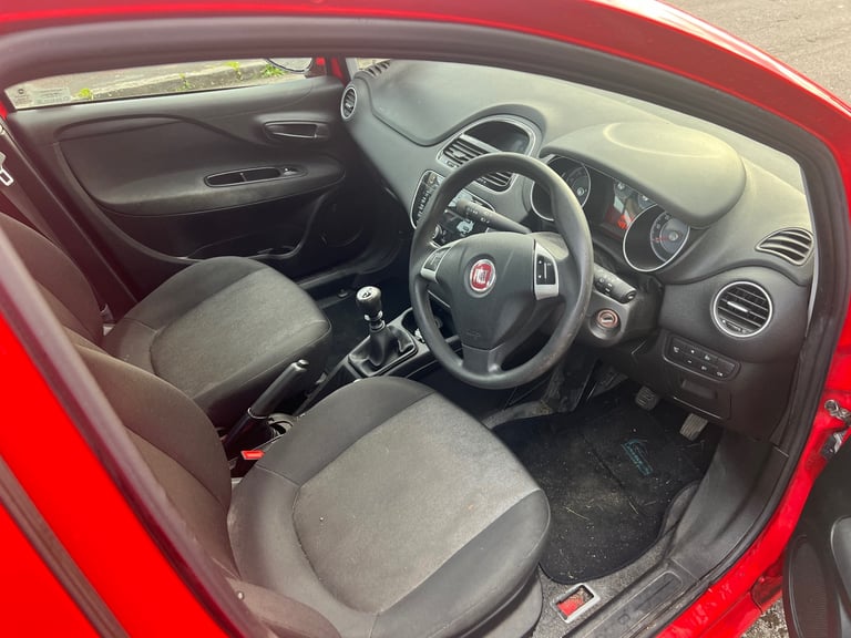 Fiat, PUNTO, Hatchback, 2016, Manual, 1242 (cc), 5 doors