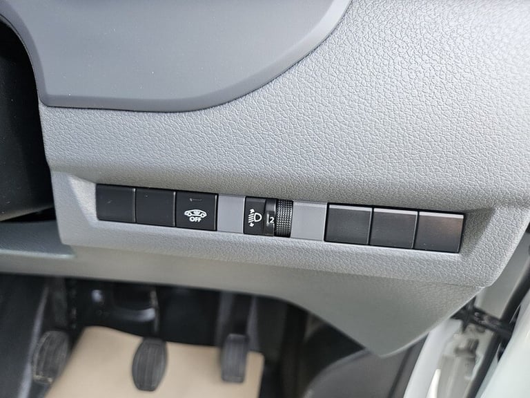 2022 Vauxhall Vivaro 2900 1.5d 100PS Sportive H1 Van PANEL VAN DIESEL Manual