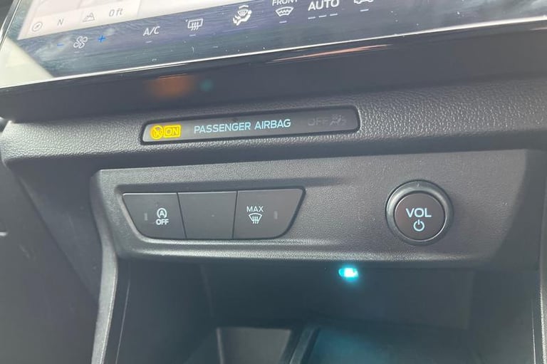 2024 Ford Puma TITANIUM | Rear View Camera | Cruise Control | Sync 4 Touchscreen Navigatio Hatchb...