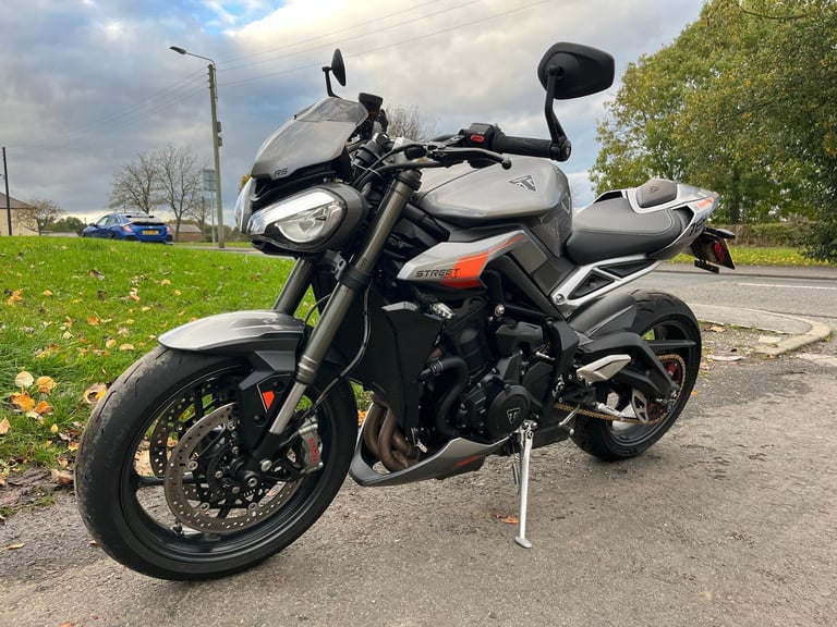 TRIUMPH STREET TRIPLE 765 RS, 2023(23), 10,107 MILES, FSH, IMMACULATE, £7995