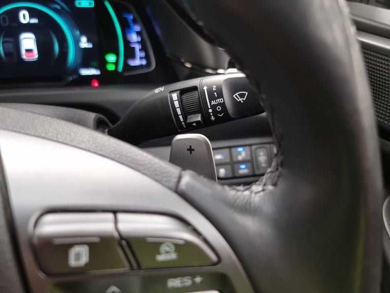 2020 Hyundai IONIQ 1.6 GDi Plug-in Hybrid Premium SE 5dr DCT HATCHBACK PETROL/ELECTRIC Automatic
