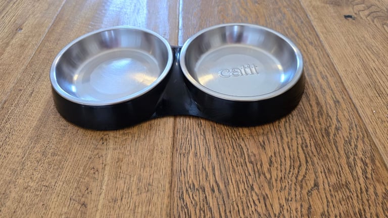 Miscellaneous Dog/Cat equipment-Prices vary.