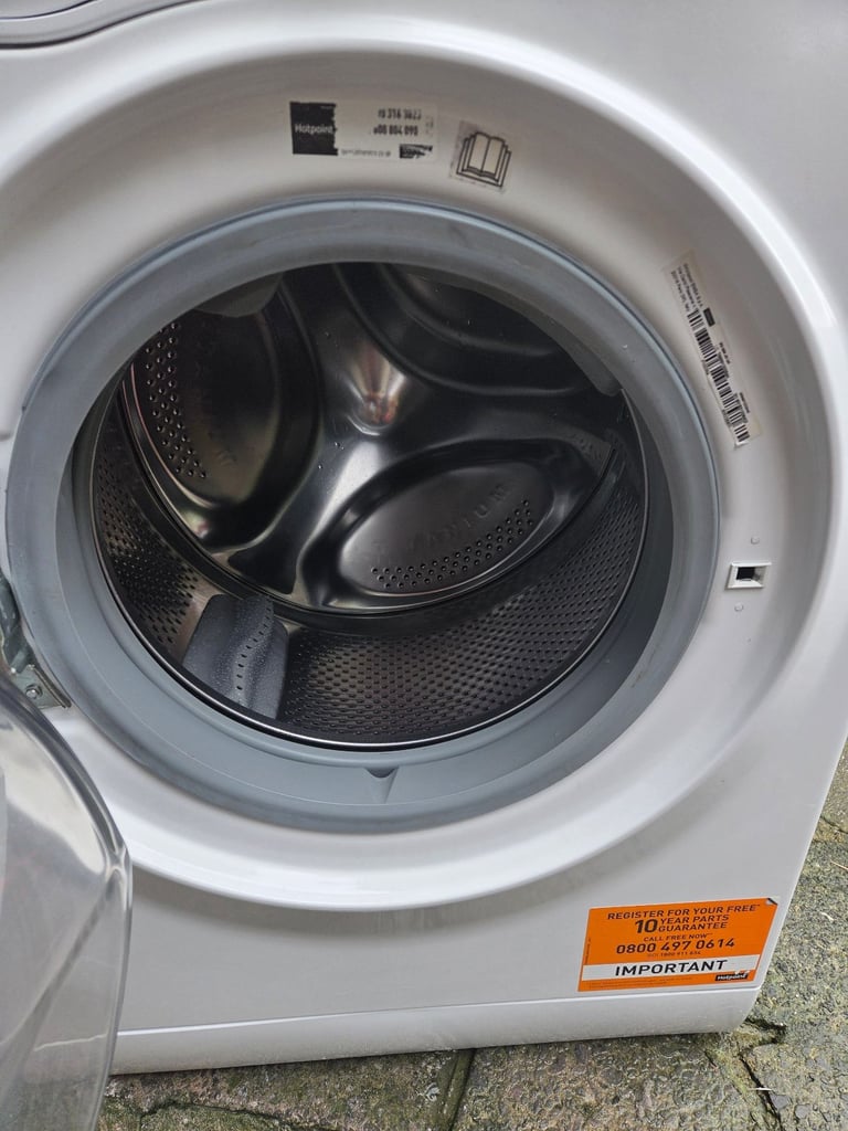 A Class  9kg/6kg washer dryer Hotpoint 