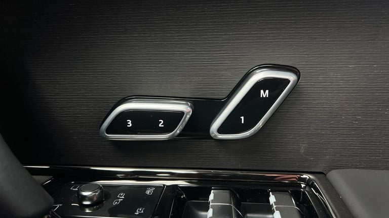 2025 Land Rover Range Rover Sport 3.0 P550e Autobiography 5dr Auto SAVING 7 000