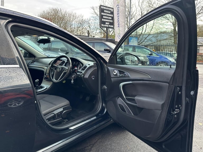 2010 Vauxhall Insignia 2.0 CDTi ecoFLEX Exclusiv Nav Sports Tourer Euro 5 5dr ESTATE Diesel Manual