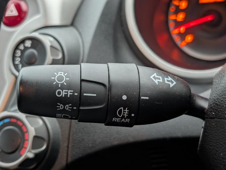 2011 Honda Jazz 1.2 i-VTEC Si 5dr HATCHBACK PETROL Manual