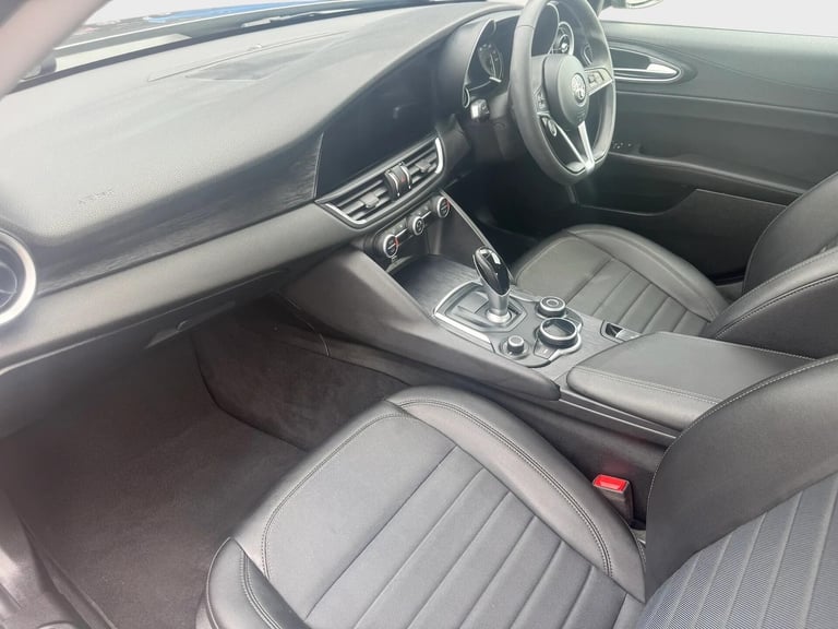 2019 Alfa Romeo Giulia 2.0T Super Auto Euro 6 (s/s) 4dr SALOON Petrol Automatic