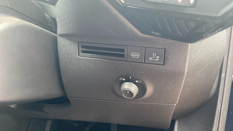 2024 DS Automobiles DS 7 1.5 BlueHDi Performance Line + SUV 5dr Diesel EAT8 Euro 6 (s/s) (130 ps)...