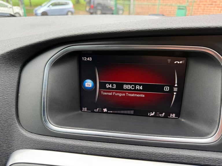 2019 Volvo V40 1.5 T3 R-Design Edition Auto Euro 6 (s/s) 5dr HATCHBACK Petrol Automatic