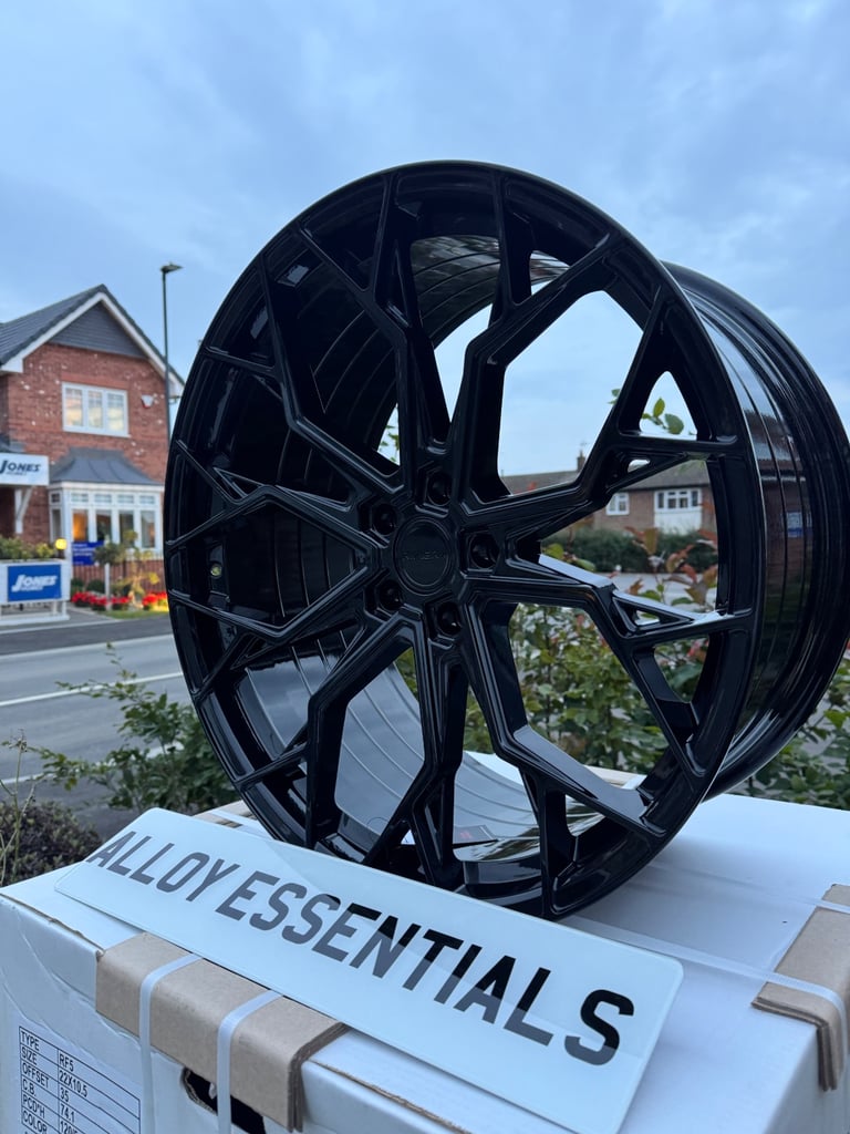 22” Riviera RF5 Alloy Wheels in Gloss Black - Ranger Rover Vogue Sport Defender Discovery