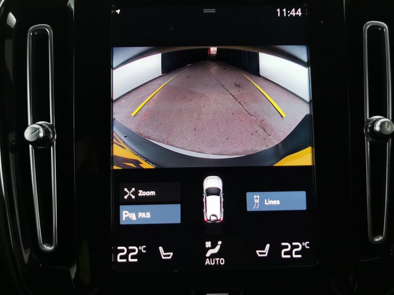 2021 Volvo XC40 2.0 B4P R DESIGN 5dr Auto ESTATE PETROL Automatic