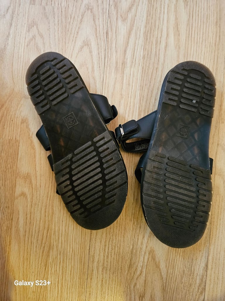 Ladies doc marten sandals black 