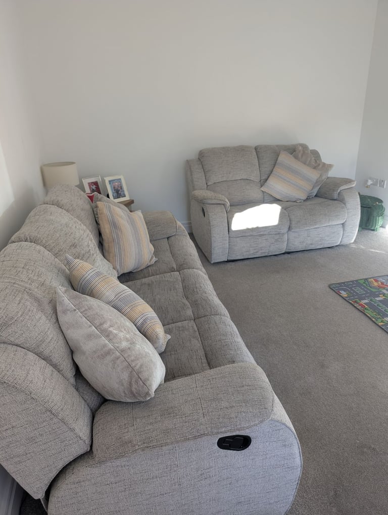 Recliner sofa for sale 