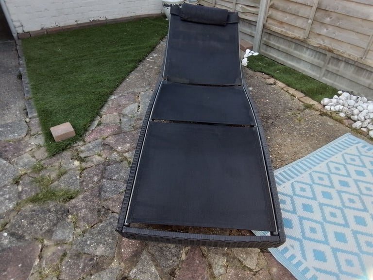 Sun Lounger Black Metal with Outdoor Weave Fabric 