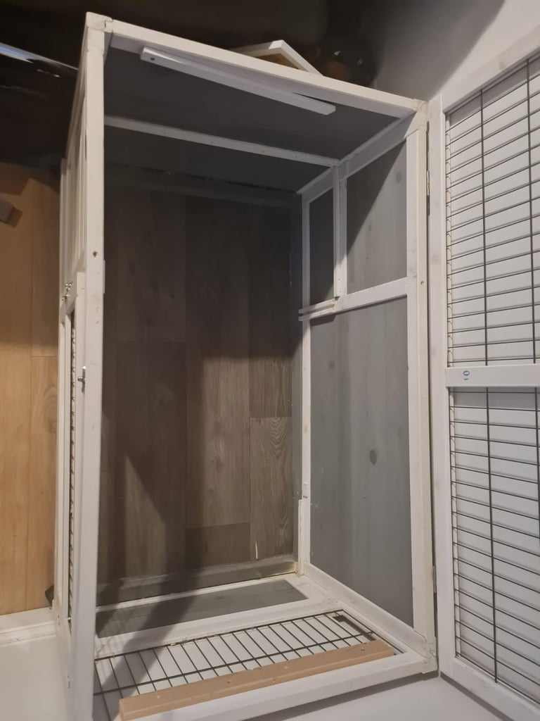 Rabbit/guinee pig hutch