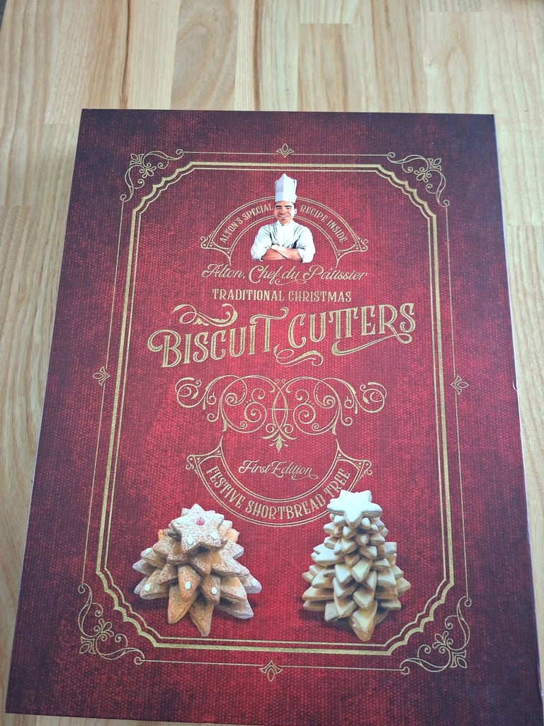 Cookie cutter set -christmas tree