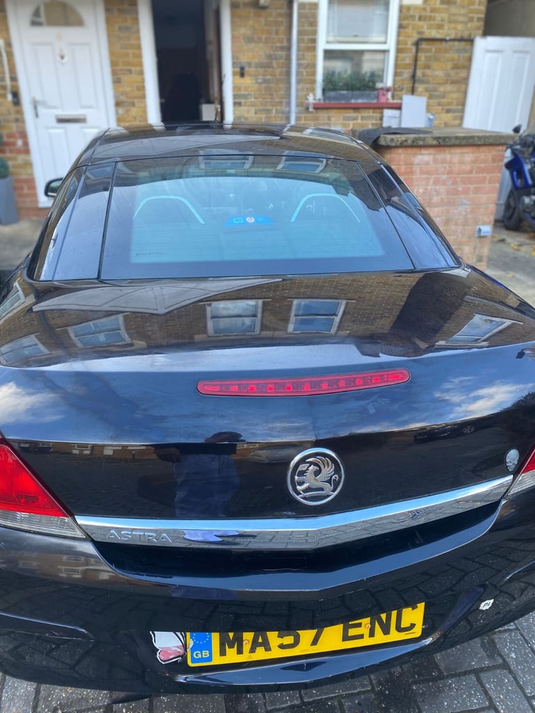 Vauxhall, ASTRA, Convertible, 2009, Manual, 1598 (cc), 3 doors