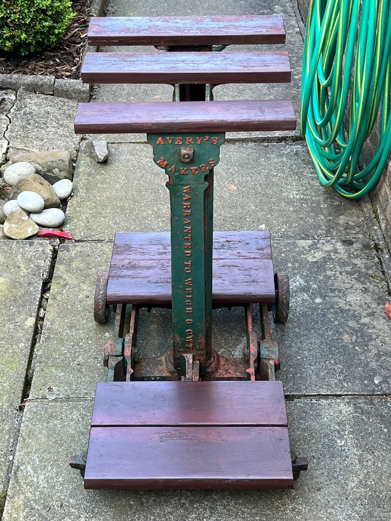 Antique cast iron Avery 3CWT platform scales, ideal garden feature or plant stand