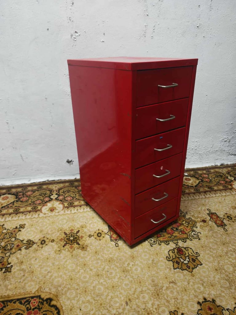 Metal red filing cabinet 