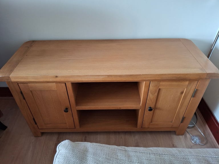 Oak TV unit