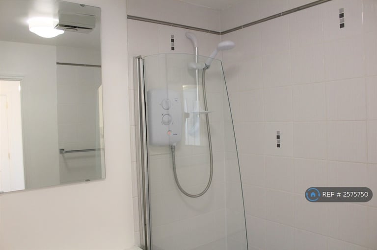 2 bedroom flat in Copperwood Court, Hamilton, ML3 (2 bed) (#2575750)