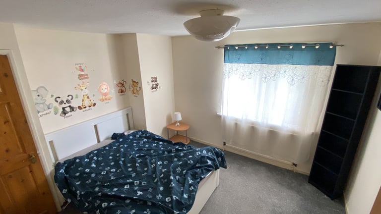 Room to rent in share house 
