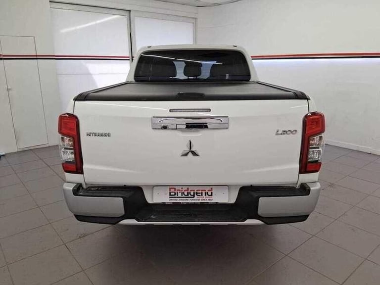 2021 Mitsubishi L200 2.2 DI-D DC Barbarian Pickup Double Cab 4dr Diesel Manual 4WD Euro 6 (s/s) P...