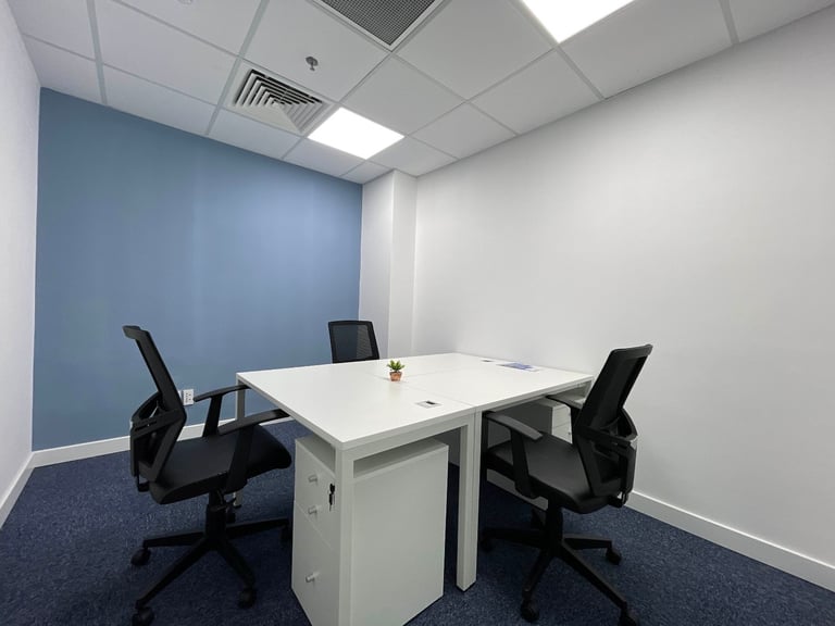 Leeds - LS1 2JP, Find office space in HQ Yorkshire Bank Chambers for 1 person