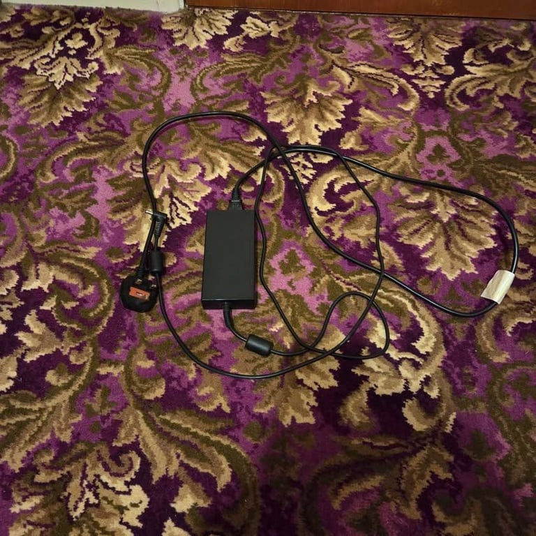 MSI GS75 Stealth 8SF Core i7-8750H RTX 2070 MaxQ 17.3 Inch 144hz Gaming Laptop