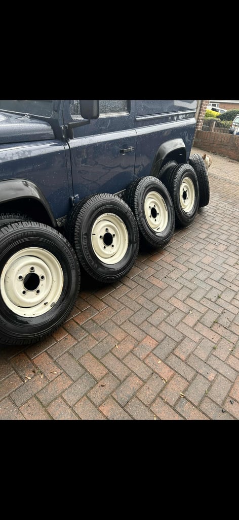 Land Rover, DEFENDER, Panel Van, 2010, Manual, 2401 (cc)