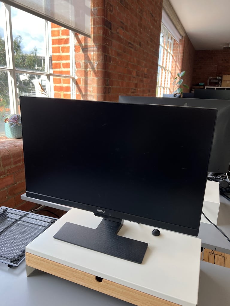 Benq computer monitor 