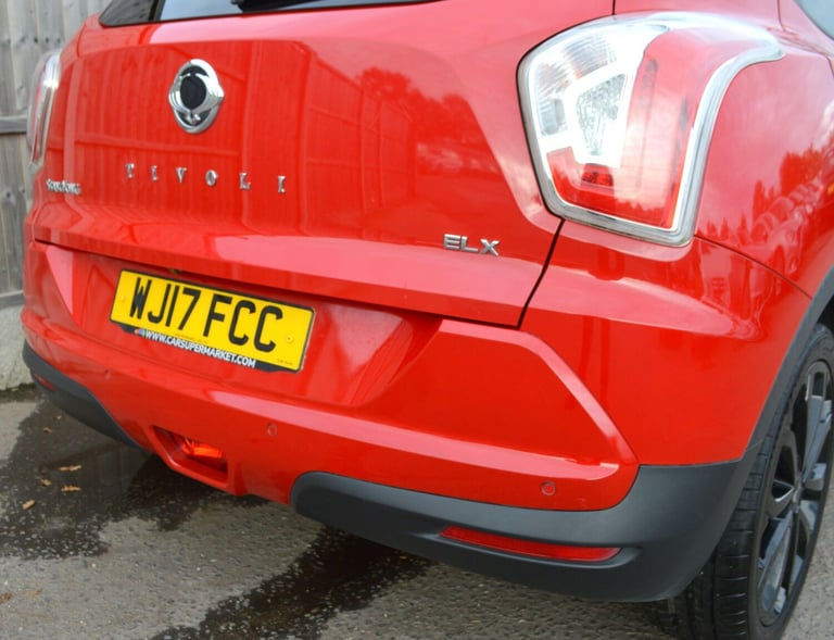 2017 Ssangyong Tivoli 1.6 ELX 5dr Auto HATCHBACK PETROL Automatic