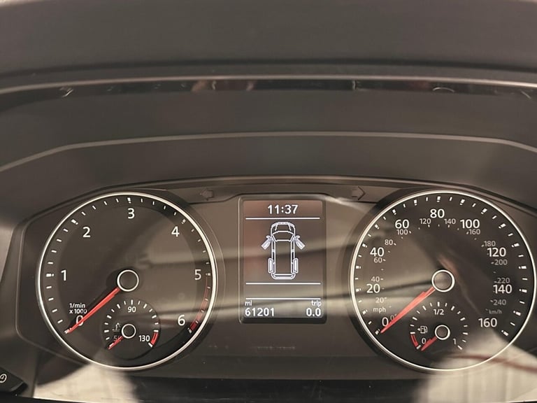 2019 Volkswagen Caravelle 2.0 TDI BlueMotion Tech SE MPV 5dr Diesel DSG Euro 6 (s/s) (150 ps) MPV...