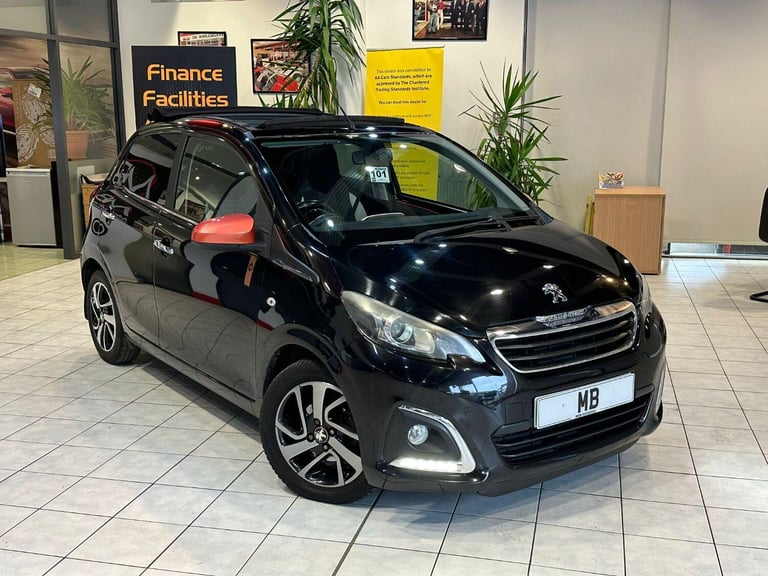 image for PEUGEOT 108 1.2 PureTech Roland Garros 2015