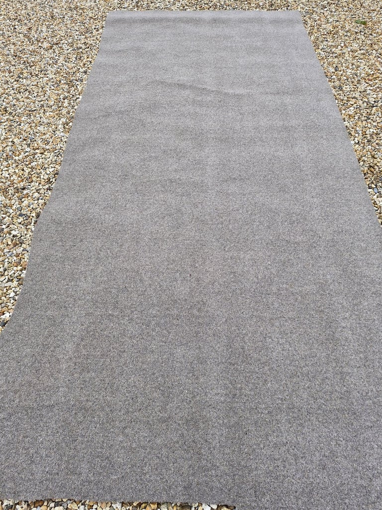 5.76m2  NEW grey carpet 80/20