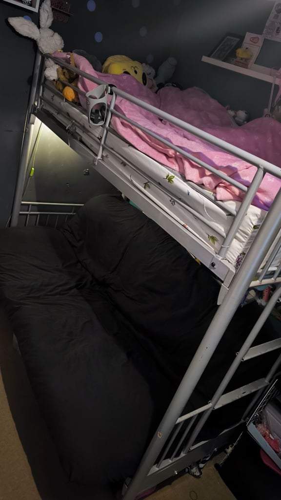 Triple bunk bed with double futon 