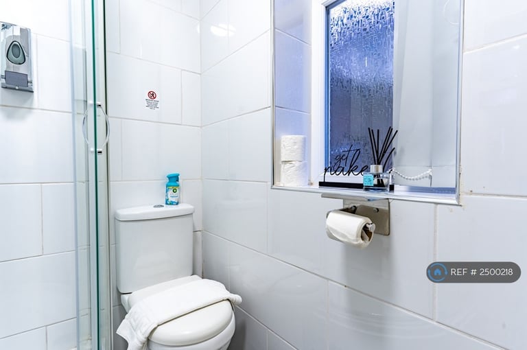 2 bedroom flat in Rawlins Street, Birmingham, B16 (2 bed) (#2500218)