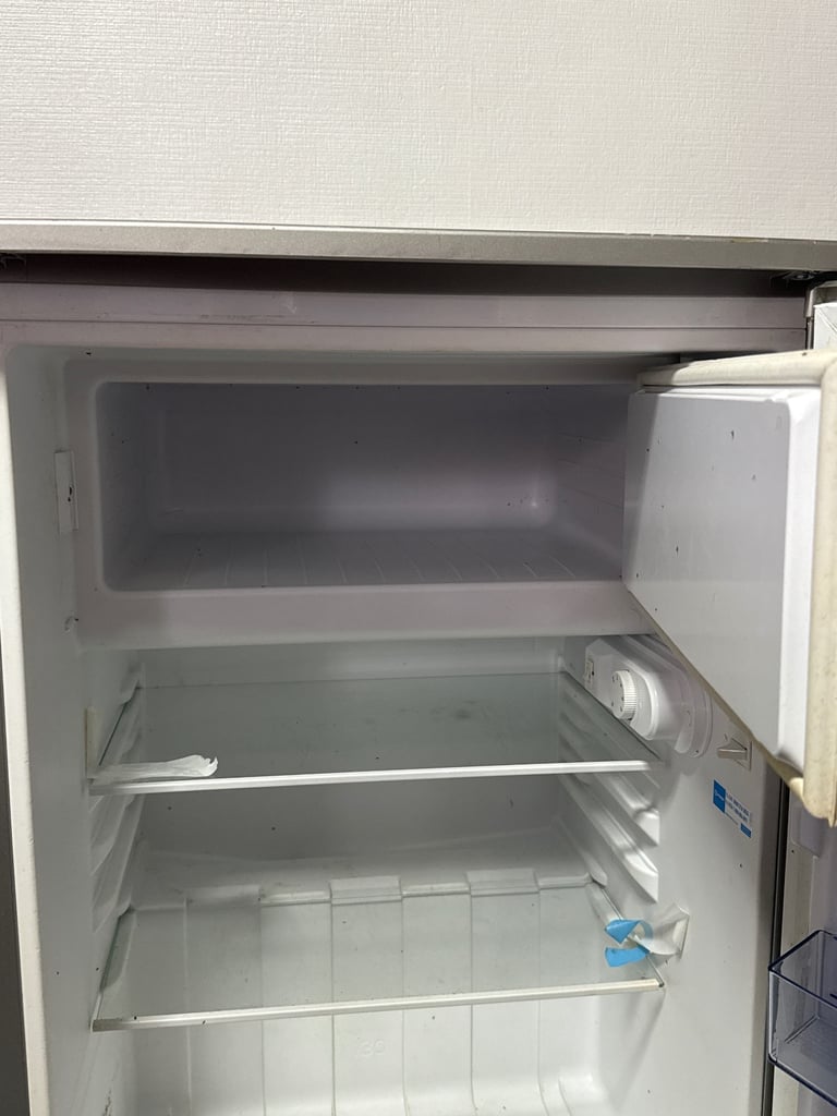 Small fridge 