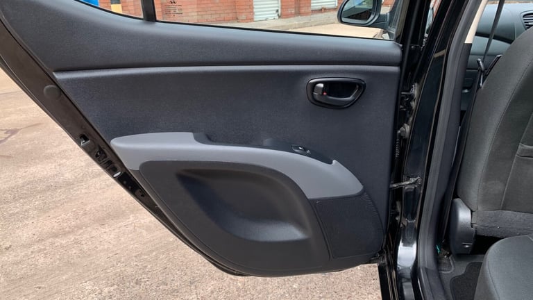 HYUNDAI i10 ACTIVE 5 DOOR HATCHBACK MANUAL ULEZ £20 ROAD TAX