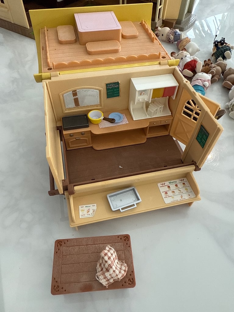 Sylvanian Family Hamburger Wagon 
