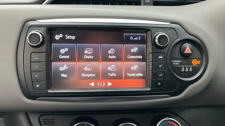 2017 Toyota Yaris 1.33 VVT-i Icon 5dr CVT Petrol Hatchback Hatchback Petrol Automatic