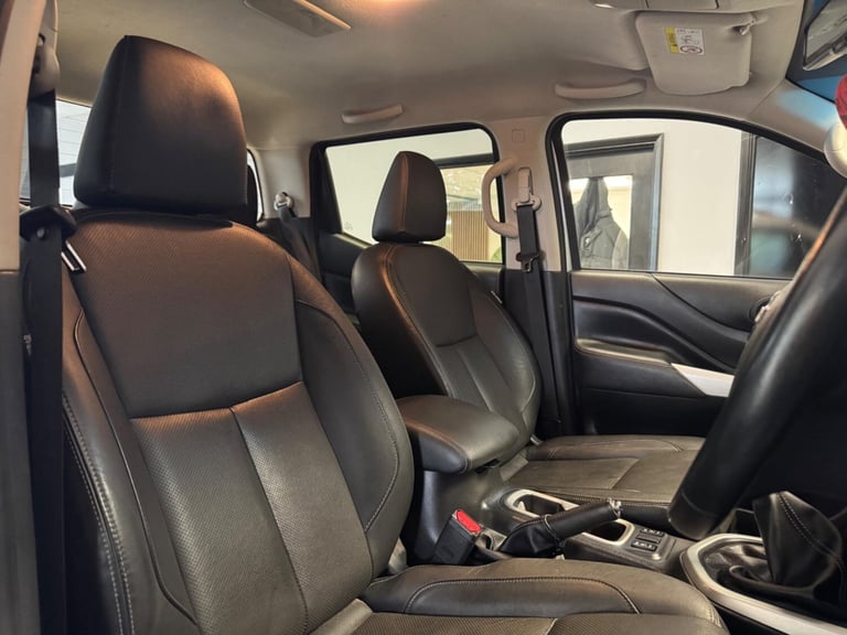 2018 Nissan Navara 2.3 dCi Tekna 4WD Euro 6 (s/s) 4dr PICK UP Diesel Manual