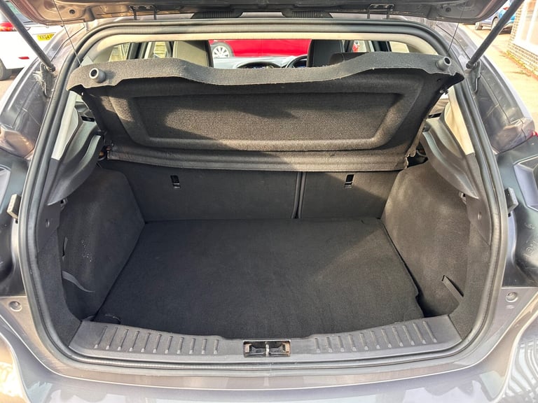 2012 Ford Focus 1.6 TDCi 115 Titanium 5dr HATCHBACK Diesel Manual