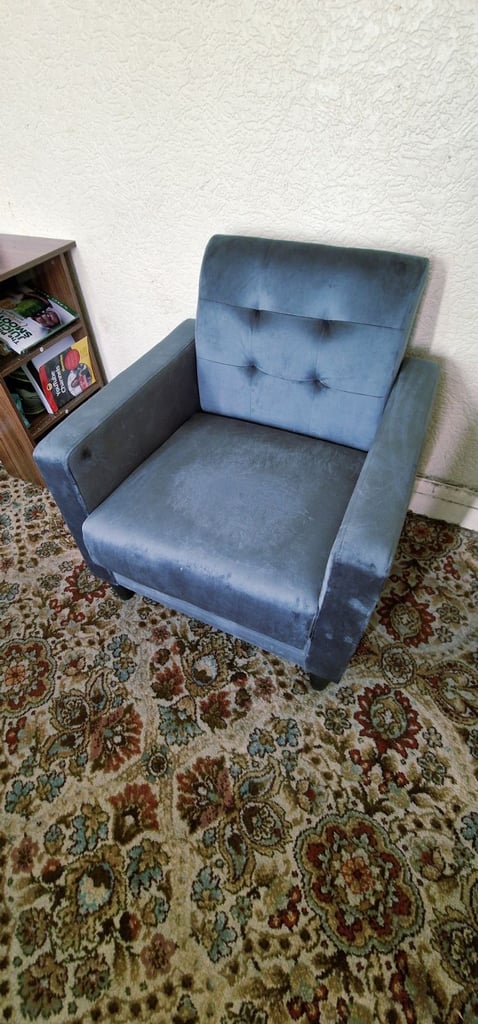 Modern Velvet Accent Chair Upholstered Armchair with Tufted Back