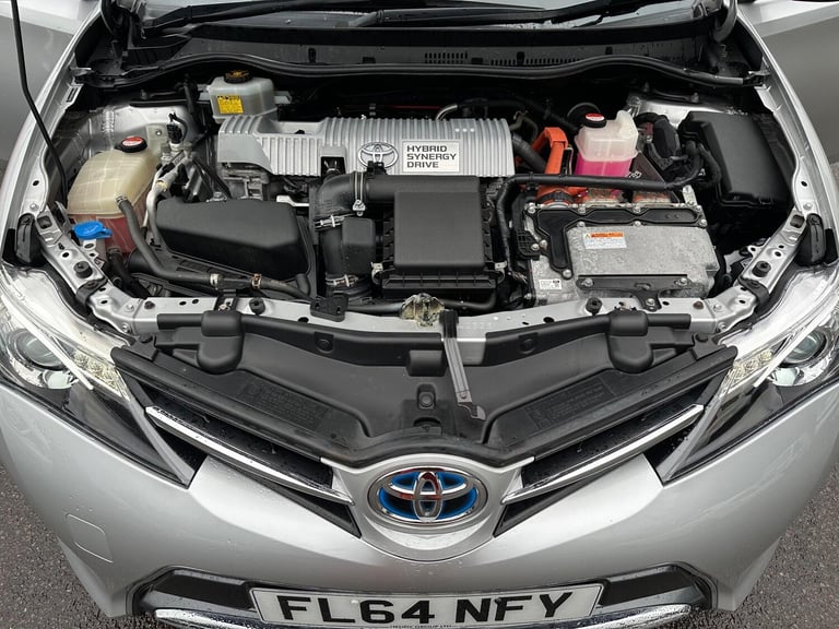  Toyota Auris 1.8 VVT-h Icon CVT Euro 5 (s/s) 5dr Petrol/Electric Hybrid Automatic