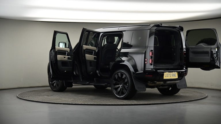 2023 Land Rover Defender 110 3.0 D300 MHEV X-Dynamic HSE SUV 5dr Diesel Auto 4WD Euro 6 (s/s) (30...