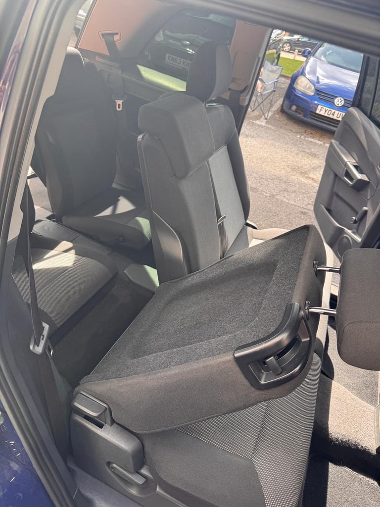 2014 Vauxhall Zafira – 7 Seater | ULEZ Compliant | Excellent Condition | £3,400 (Negotiable)